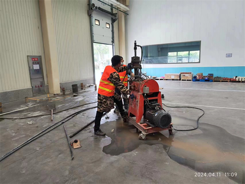 泉山厂房地面下沉塌陷注浆加固施工